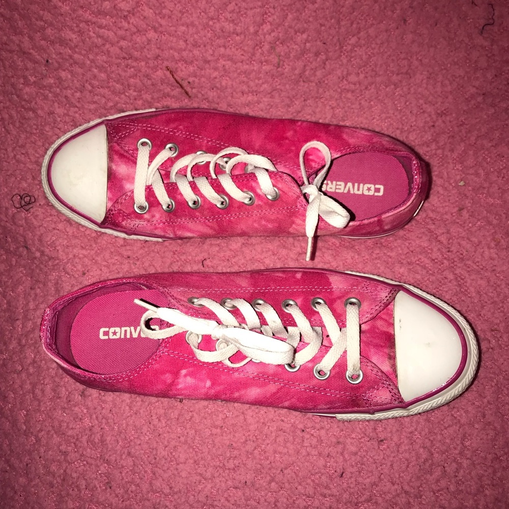 Never worn converse all star low tops